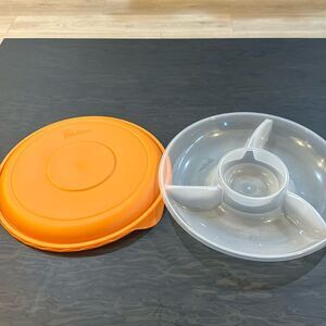 Rubbermaid take along tray
